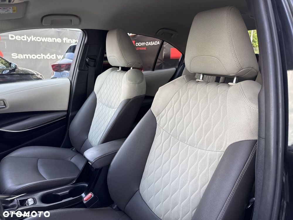 Toyota Corolla 1.8 Hybrid GPF Executive - 19