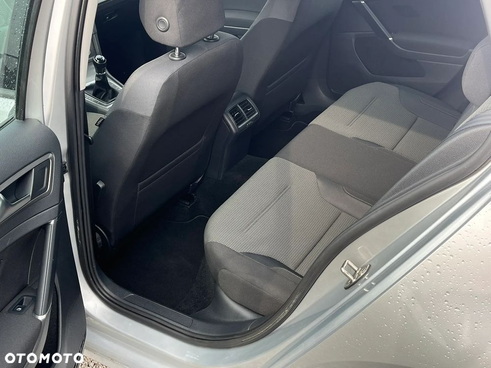 Volkswagen Golf - 15