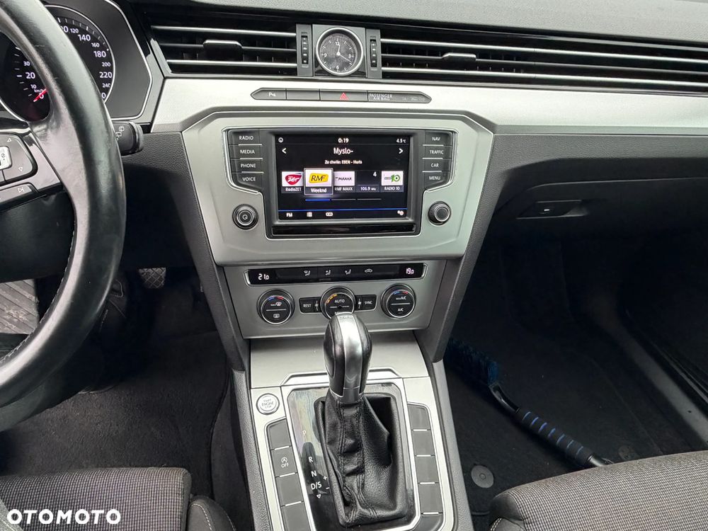 Volkswagen Passat 1.6 TDI (BlueMotion Technology) DSG Trendline - 12