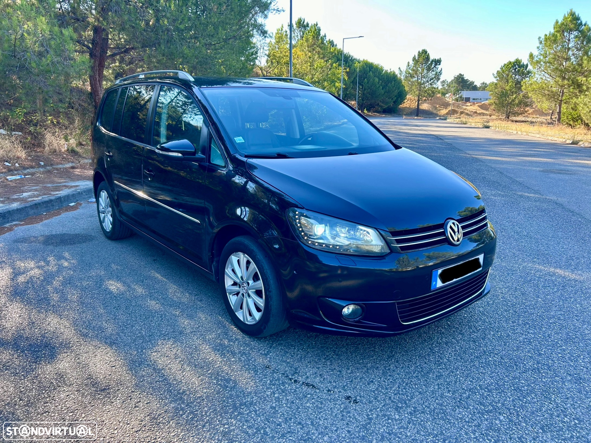 VW Touran 1.6 TDI Blue.Highline 7L - 2