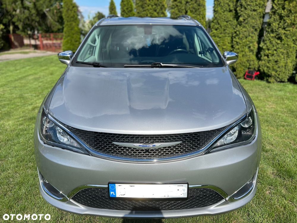Chrysler Pacifica - 3