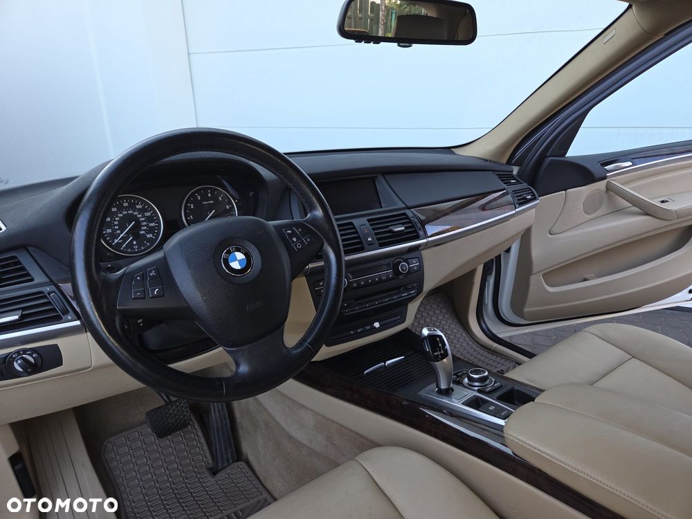 BMW X5 xDrive35i Edition Exclusive - 34
