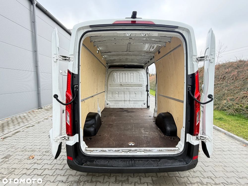 Maxus Deliver 9 - 18