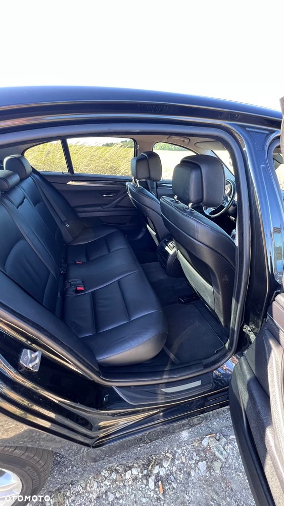 BMW Seria 5 525d xDrive - 21