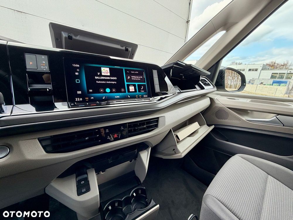 Volkswagen Multivan - 30