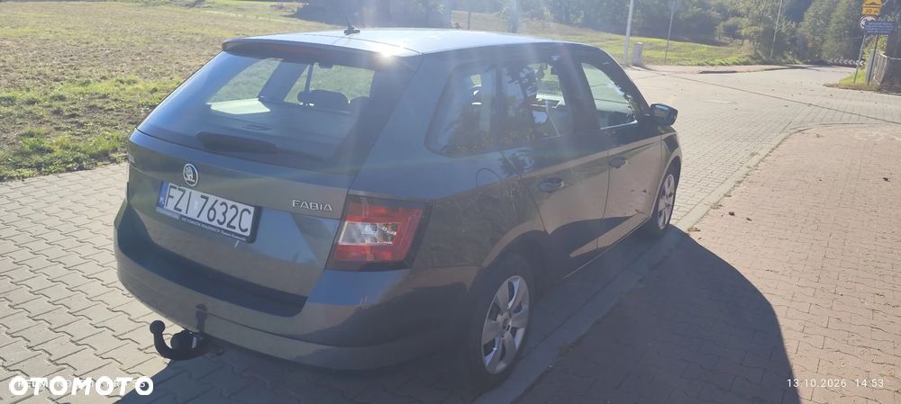 Skoda Fabia 2015 photo 4