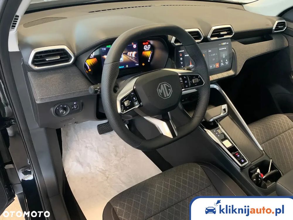 MG ZS 1.5 HEV+ Excite - 8