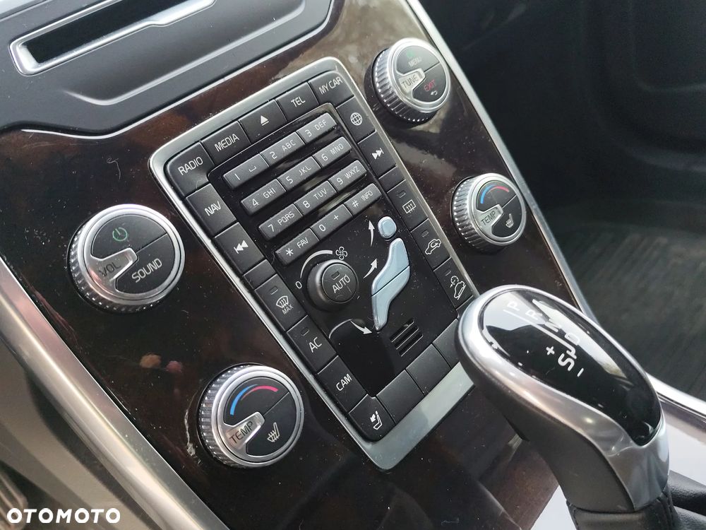 Volvo XC 70 T5 AWD Summum - 30