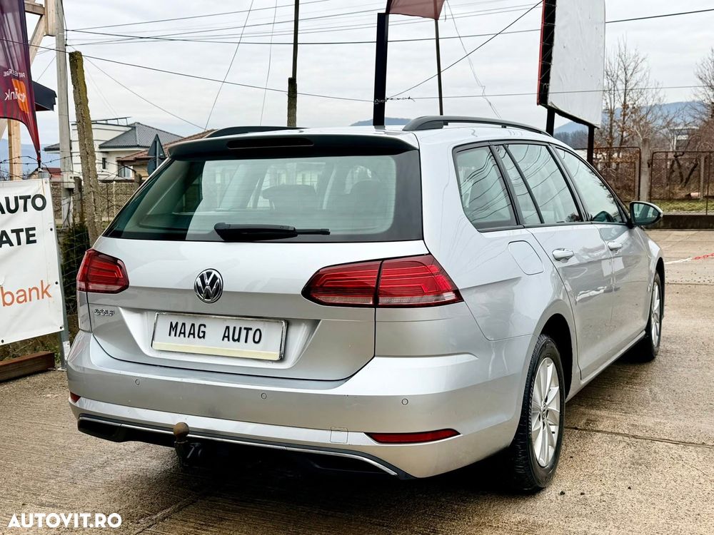 Volkswagen Golf 1.6 TDI Comfortline - 11