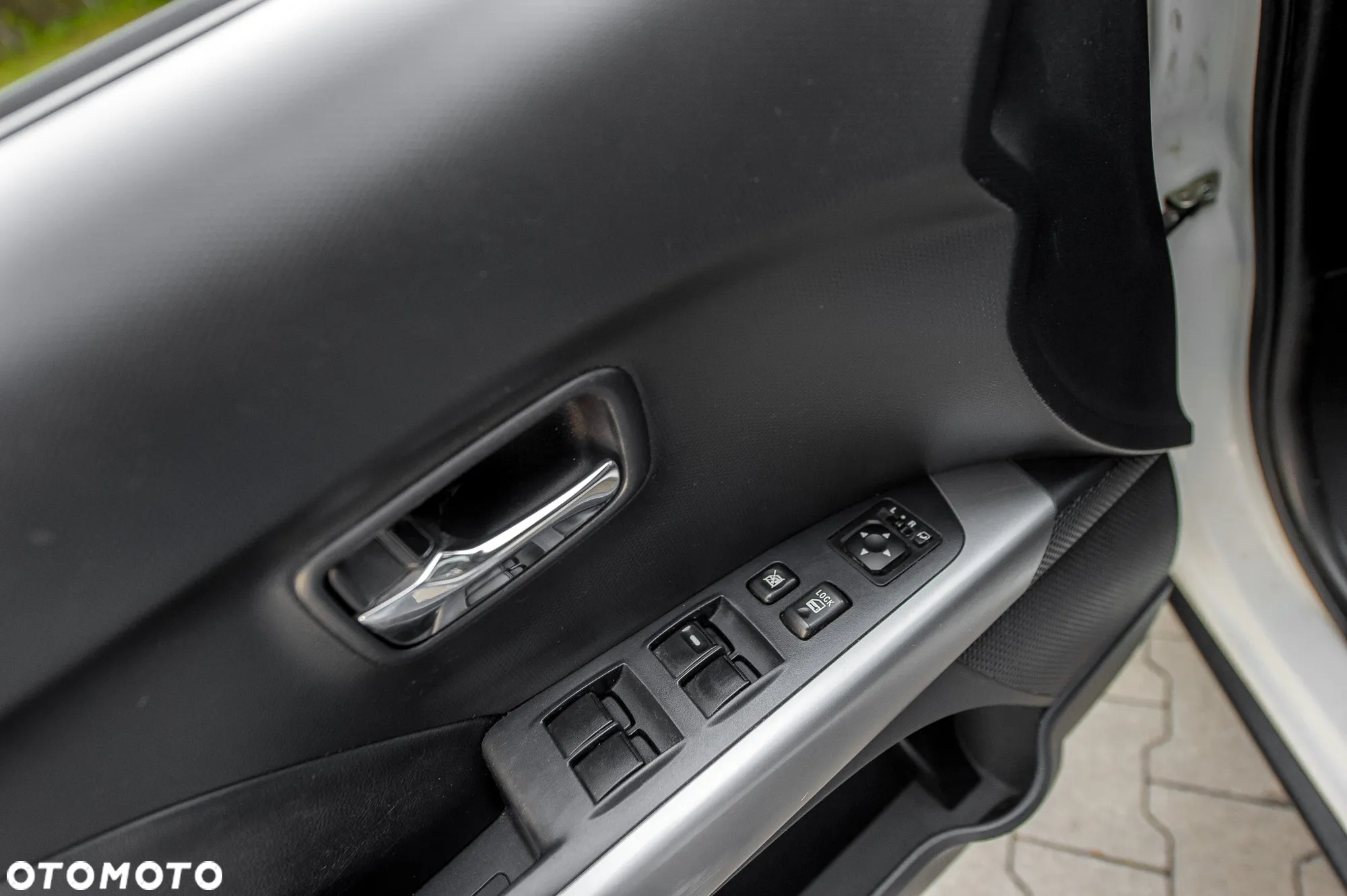 Mitsubishi Outlander 2.4 Invite CVT - 30