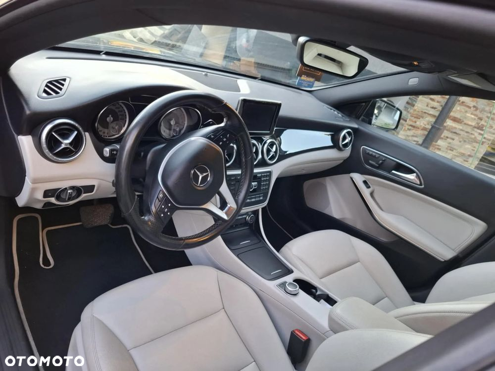 Mercedes-Benz CLA 250 4-Matic Sport - 11