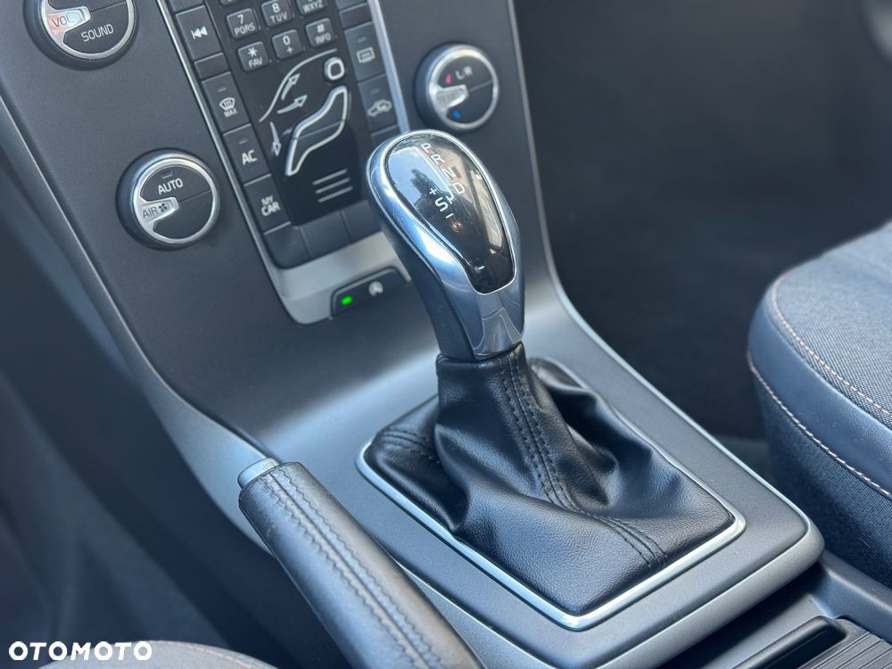 Volvo V40 Cross Country D2 Geartronic Summum - 29