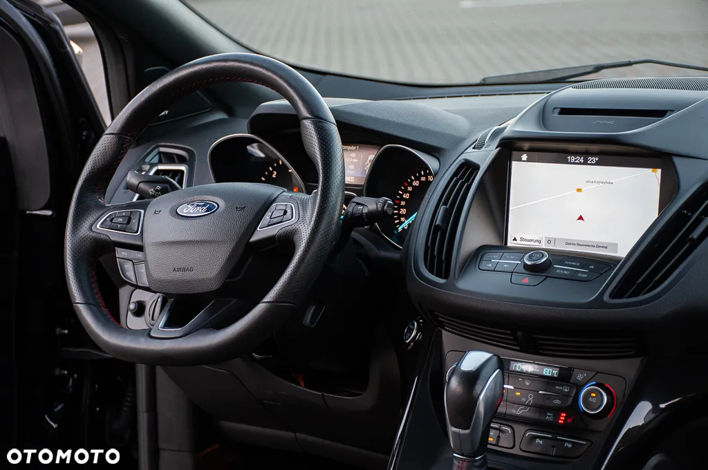 Ford Kuga 2.0 TDCi AWD ST-Line - 17