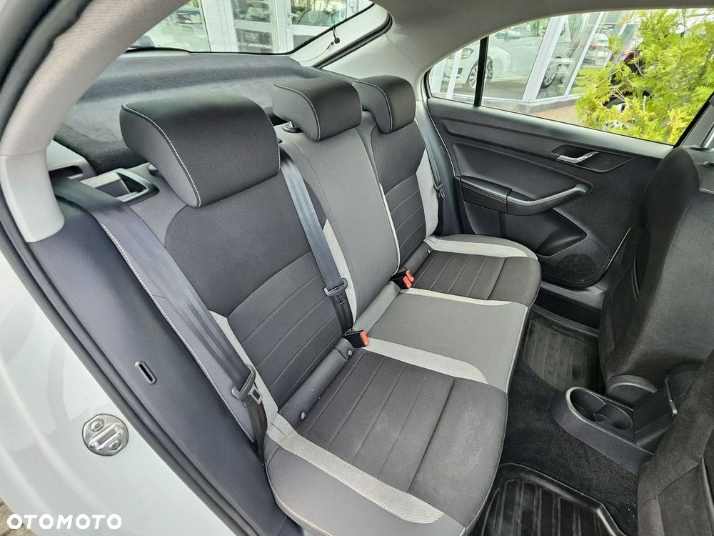 Skoda RAPID 1.2 TSI (Green tec) Ambition - 24