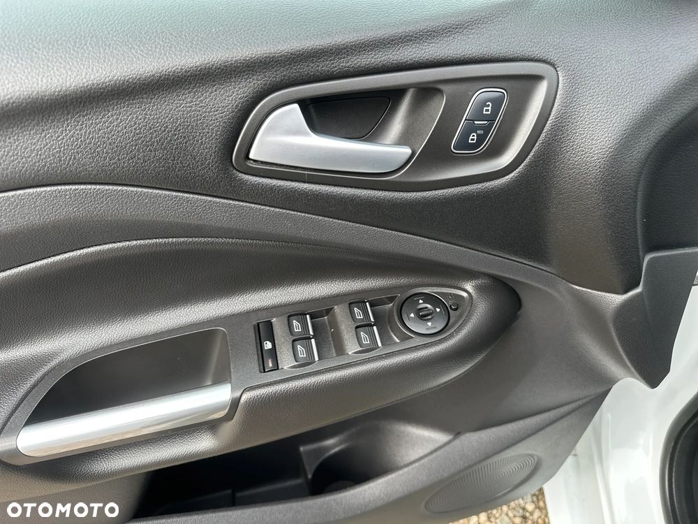 Ford Kuga 1.5 EcoBoost 2x4 ST-Line - 29