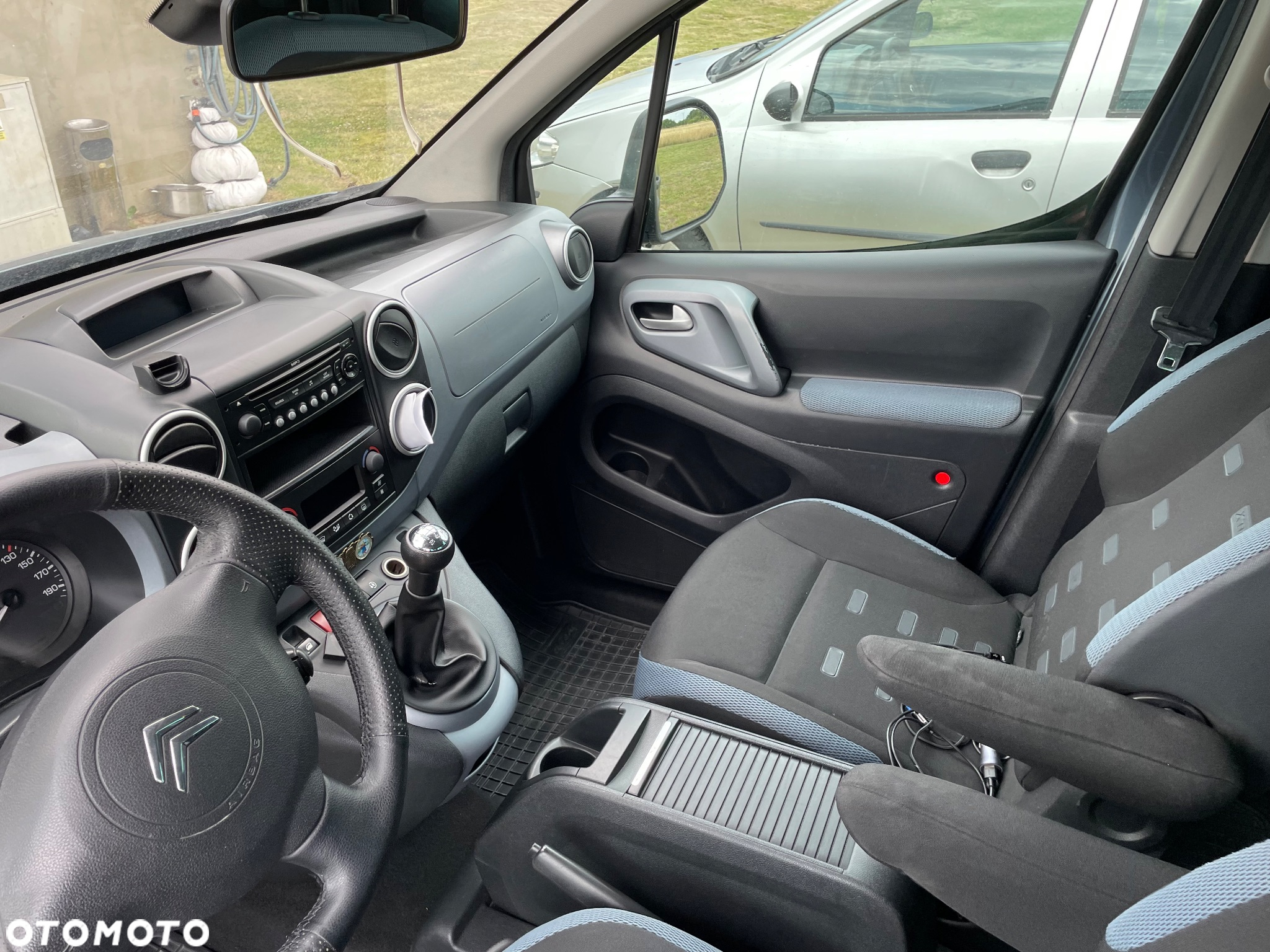 Citroën Berlingo II 1.6i Prestige - 11