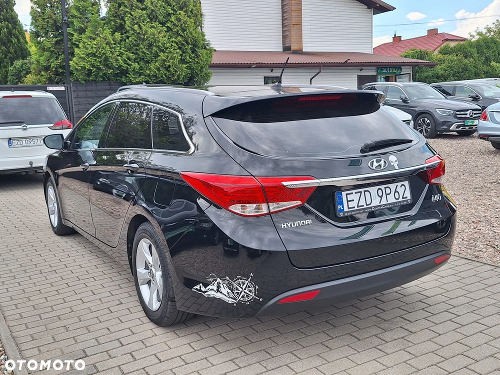 Hyundai i40 Kombi blue 1.6 Family - 10
