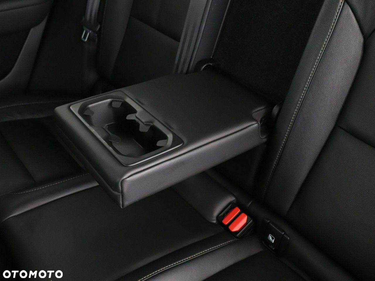 Volvo XC 40 D3 R-Design - 36