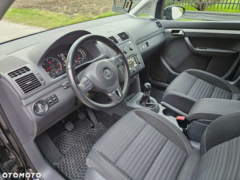 Volkswagen Touran 2.0 TDI DPF Highline - 11