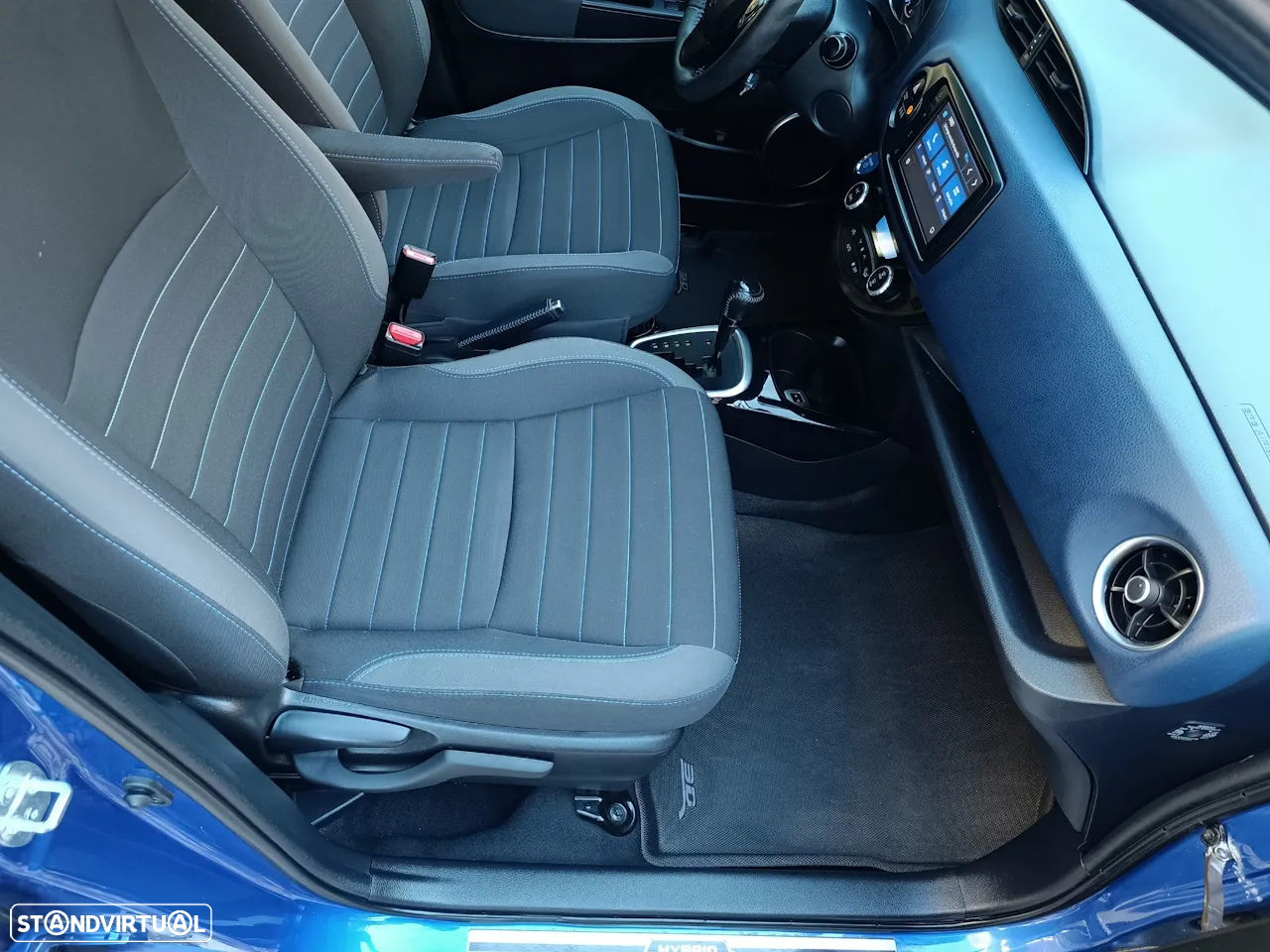 Toyota Yaris 1.5 HSD Square Collec.Blue - 19