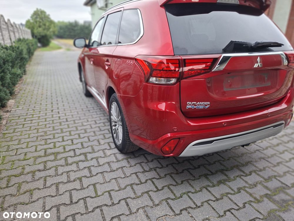Mitsubishi Outlander 2.4 4WD Diamant+ - 10