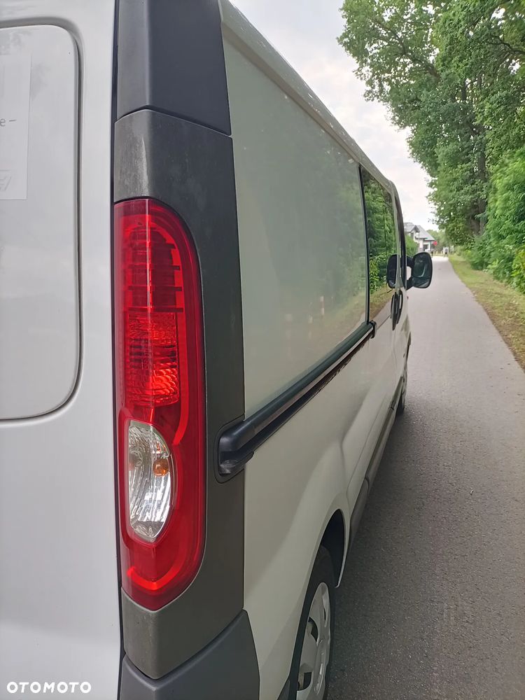 Opel Vivaro - 19