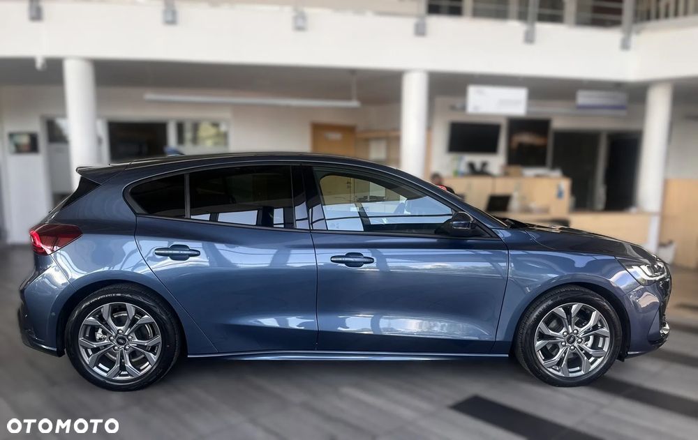Ford Focus 1.0 EcoBoost Hybrid ST-LINE X - 8