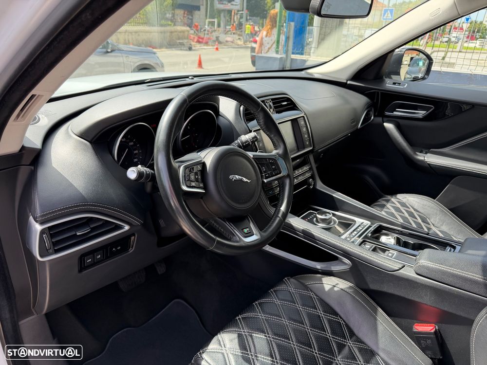 Jaguar F-Pace 20d Aut. R-Sport - 26