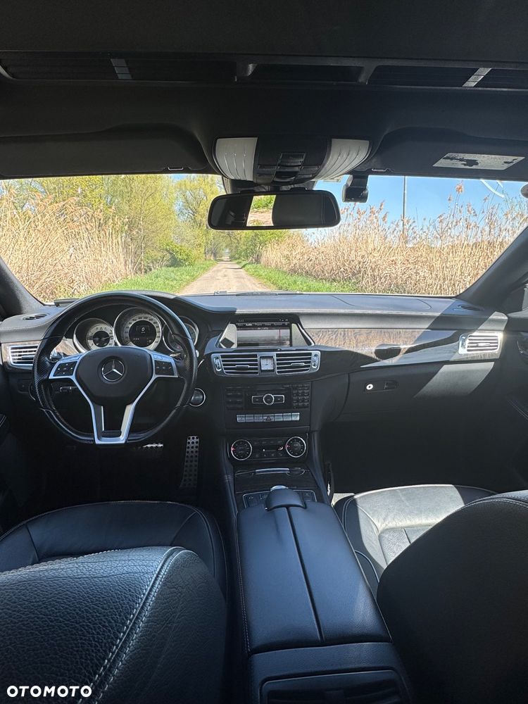 Mercedes-Benz CLS - 9