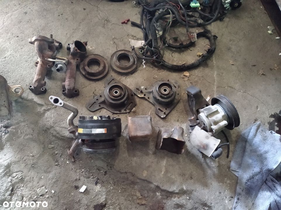 kolektor wydechowy lewy prawy PONTIAC FIREBIRD 3gen 82-92 chevrolet camaro s10 blazer 3.1 2.8 4.3 v6 3.8 S15 JIMMY pickup exhaust manifold 1982 1983 1984 1985 1986 1987 1988 1989 1990 1991 1992 - 1