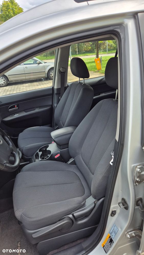 Kia Carens 2.0 EX - 5