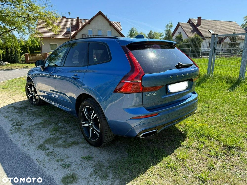 Volvo XC 60 D5 SCR AWD R-Design - 4