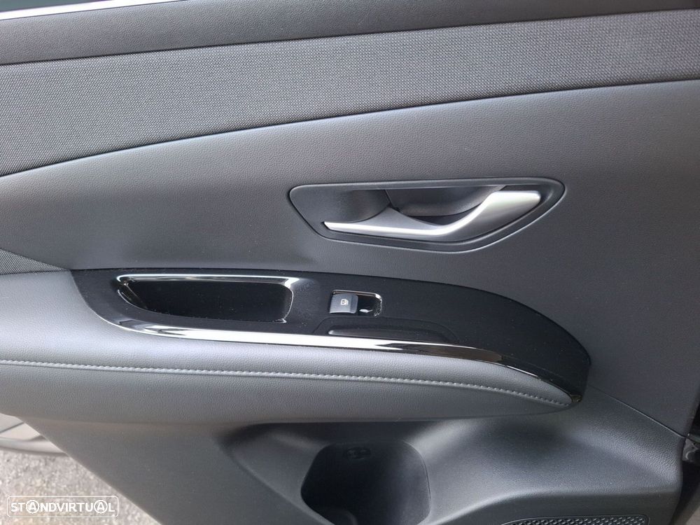 Hyundai Tucson 1.6 CRDi Vanguard DCT - 27