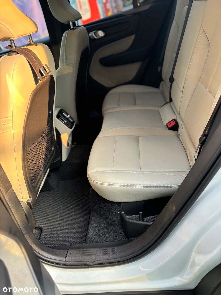 Volvo XC 40 T4 AWD Inscription - 19