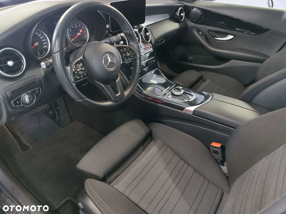 Mercedes-Benz Klasa C 300 de PHEV Avantgarde - 5