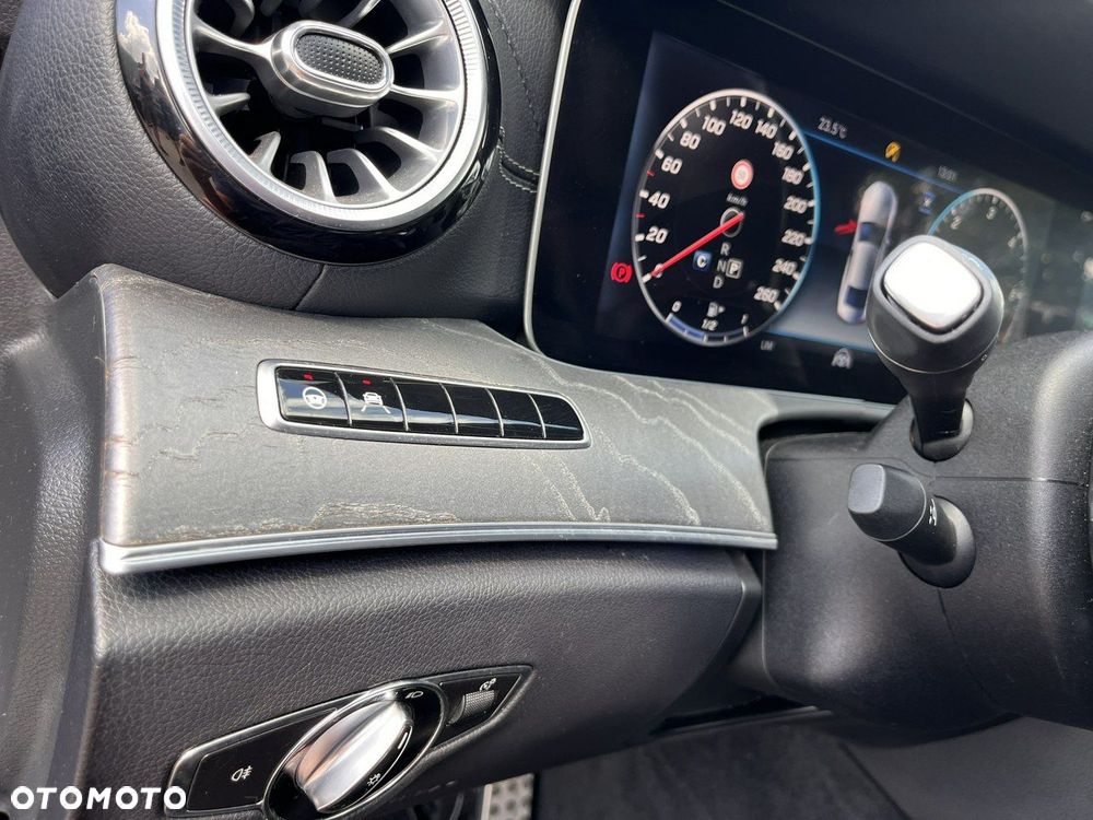 Mercedes-Benz CLS - 16