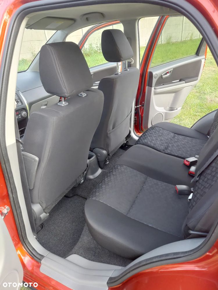 Suzuki SX4 1.6 VVT 4x4 Style - 15