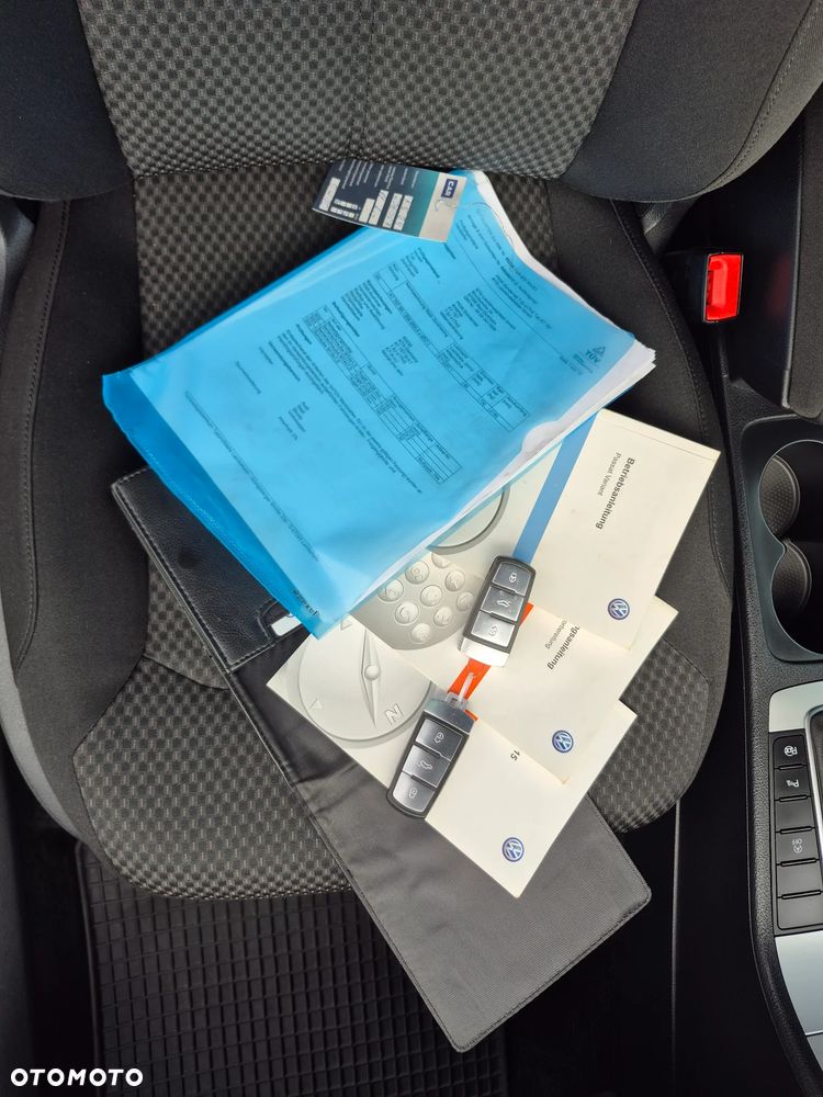 Volkswagen Passat 2.0 TDI BlueMotion Technology Comfortline - 30