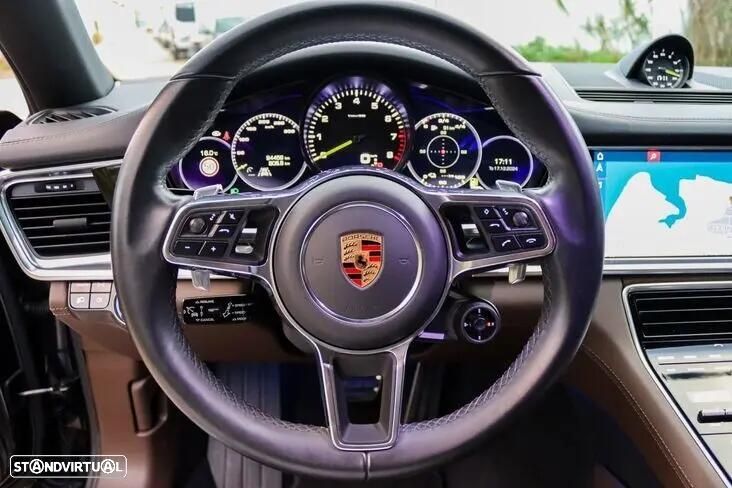 Porsche Panamera 4 E-Hybrid - 18