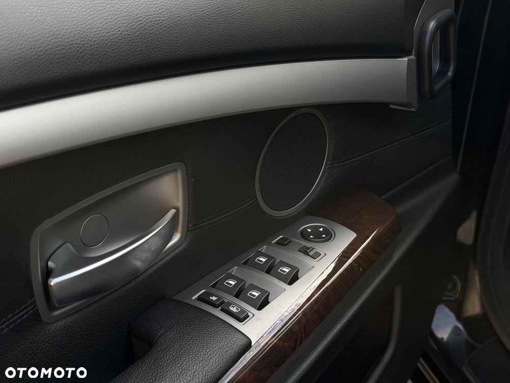 BMW Seria 7 730d - 23