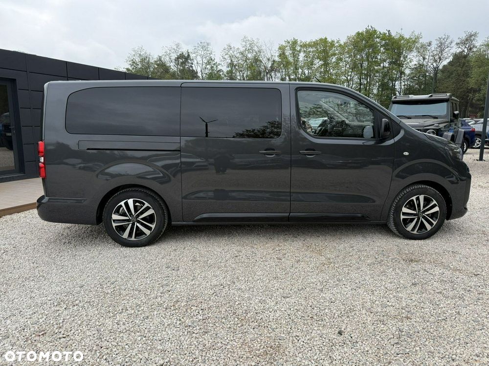 Peugeot Traveller - 4