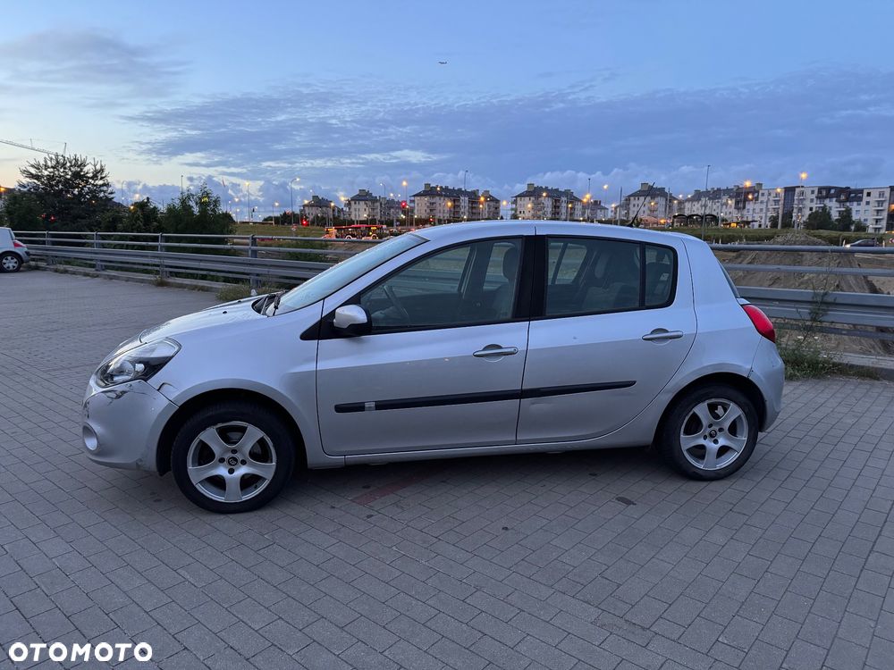 Renault Clio 1.5 dCi Alize - 6