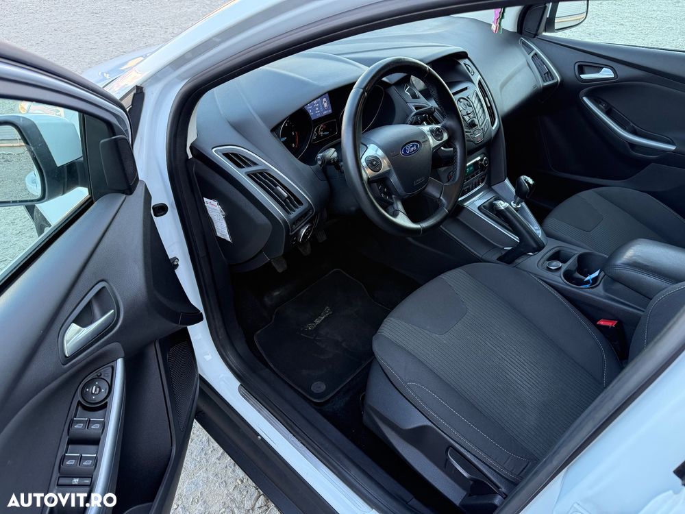 Ford Focus 1.6 TDCI ECOnetic 99g Start-Stopp-System Titanium - 10