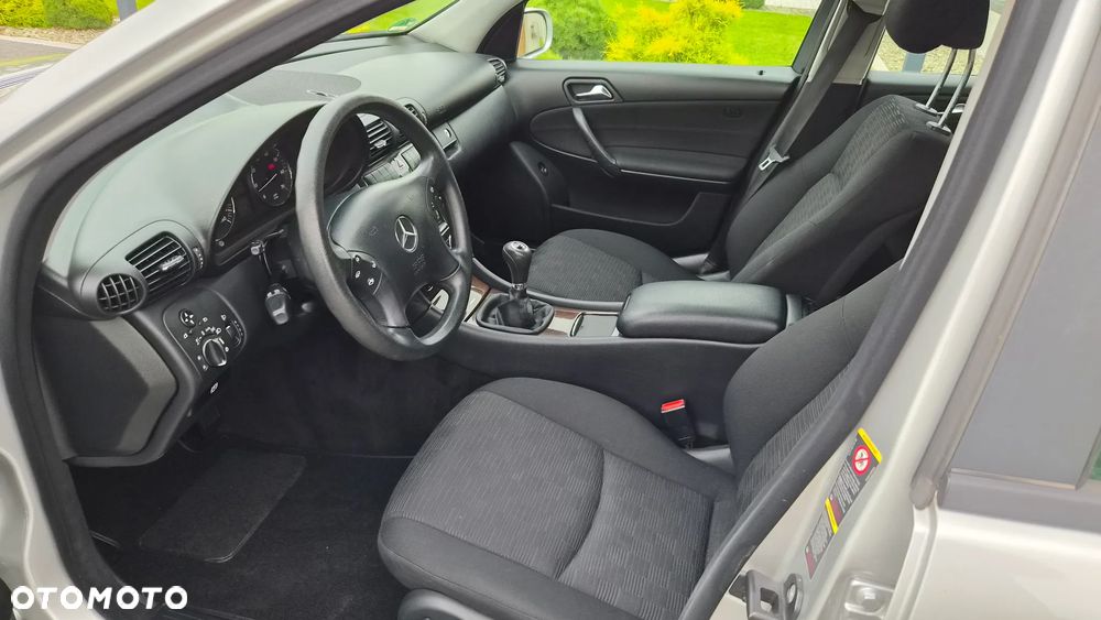Mercedes-Benz Klasa C 200 Kompressor Classic Sport Edition - 18