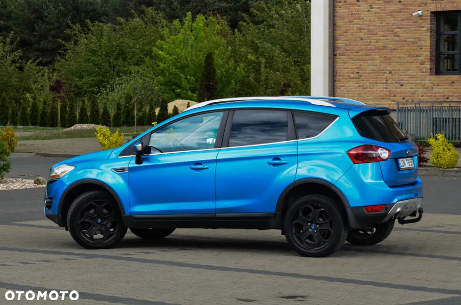 Ford Kuga 2.0 TDCi 2x4 Titanium - 11