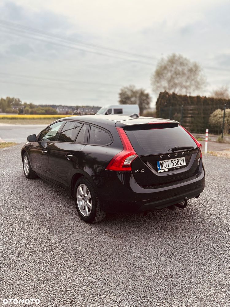 Volvo V60 T3 Momentum - 6