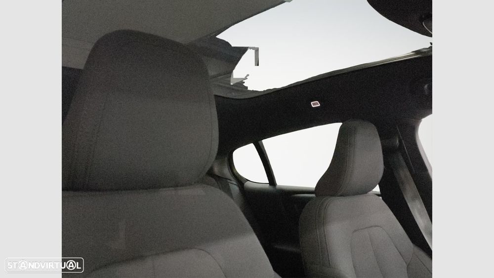 Volvo EC40 82 kWh Single Motor Extended Range Plus - 16