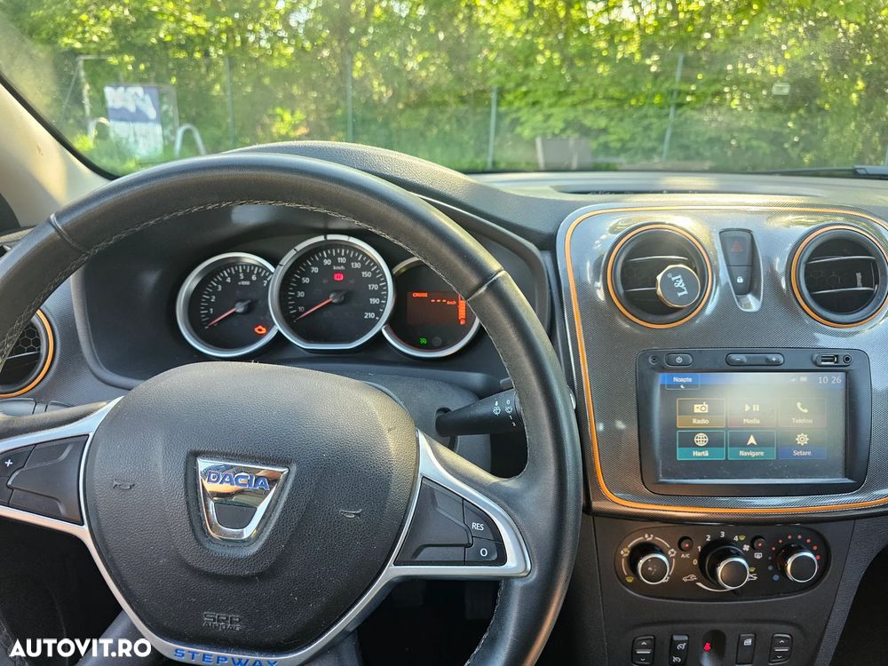 Dacia Logan TCe 90 (S&S) Stepway - 8