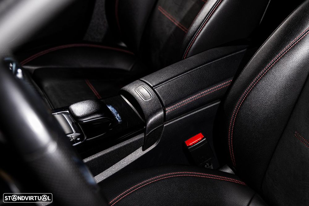 Mercedes-Benz A 180 Limousine d AMG Line Aut. - 21