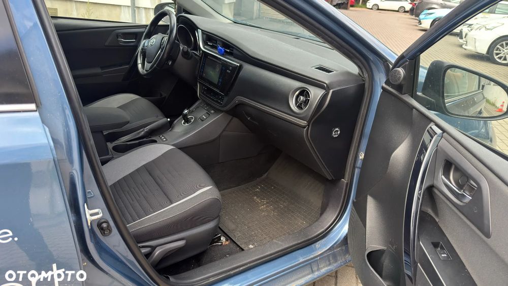 Toyota Auris Hybrid 135 Prestige - 9